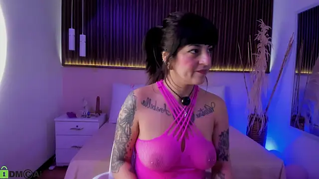 Liz grey  online show from 06/10/26, 12:22