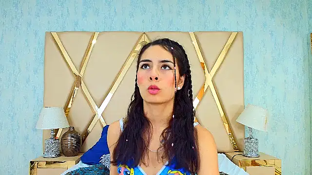 NicoleEsposito online show from 12/30/24, 03:03