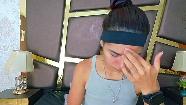 NicoleEsposito online show from 10/10/25, 01:10