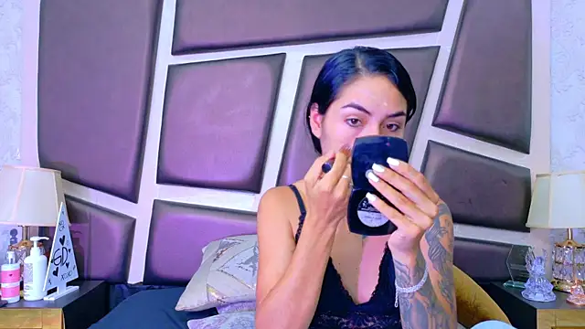 NicoleEsposito online show from 05/09/26, 12:32