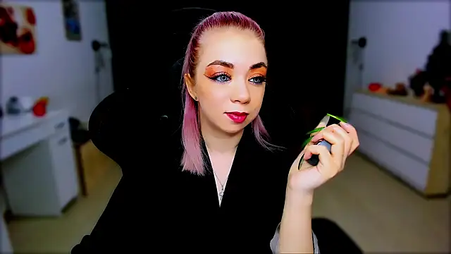 littleSiyfairy online show from 01/17/25, 03:23