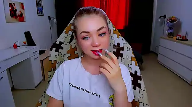 littleSiyfairy online show from 02/08/25, 09:35