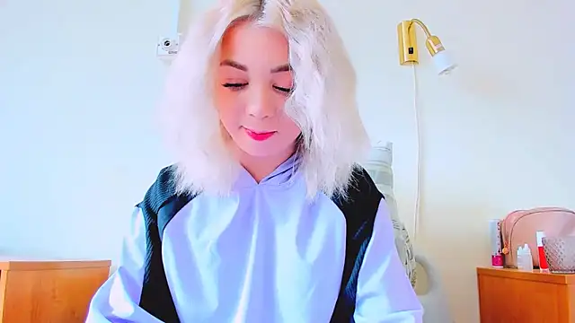 littleSiyfairy online show from 02/22/25, 07:34