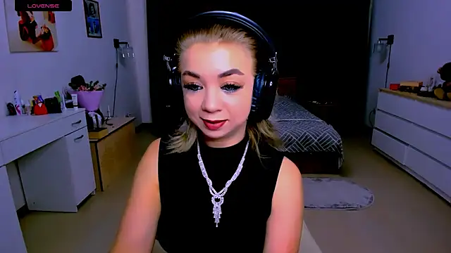 littleSiyfairy online show from 09/10/25, 05:18