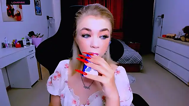 littleSiyfairy online show from 09/11/25, 06:46