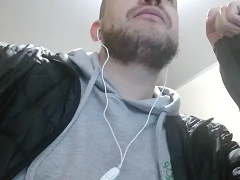 camiloking1720 online show from 09/17/25, 06:26