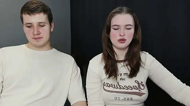 Snapshot of Pinku_kitsune chatting on 03/12/25, 11:42 Pinku kitsune online show from 03/12/25, 11:42