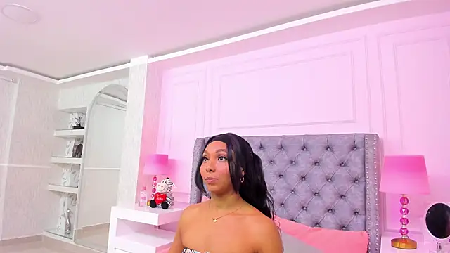 Snapshot of HaileeRoberts chatting on 01/21/25, 12:07 HaileeRoberts online show from 01/21/25, 12:07
