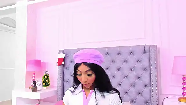 HaileeRoberts online show from 12/04/25, 12:25