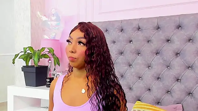 HaileeRoberts online show from 07/21/26, 12:40