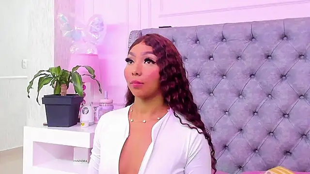 HaileeRoberts online show from 07/27/26, 12:56