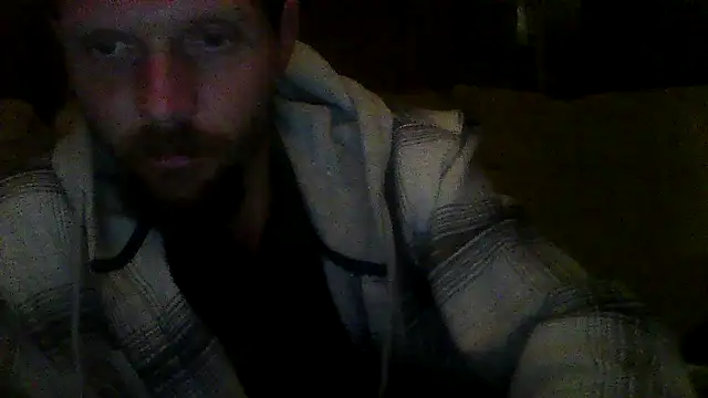 Snapshot of luke_thighwalker2469 chatting on 12/18/25, 07:03 luke thighwalker2469 online show from 12/18/25, 07:03