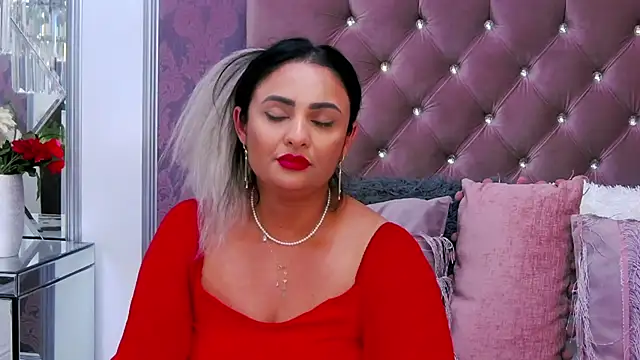 MayaJansen online show from 12/14/24, 11:39