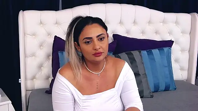 MayaJansen online show from 01/27/25, 04:54