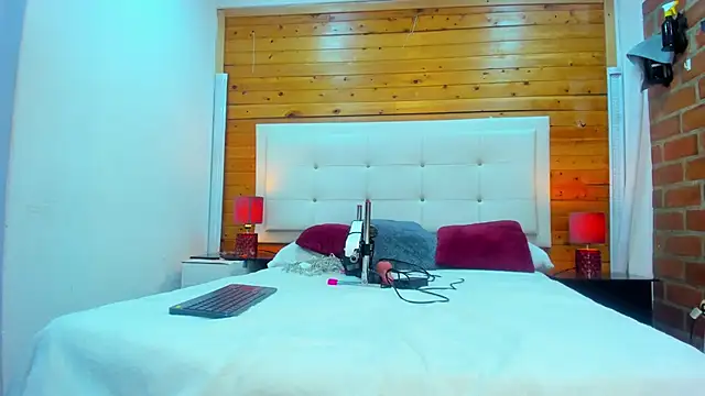 Snapshot of Dulcex69 chatting on 11/01/25, 11:01 Dulcex69 online show from 11/01/25, 11:01