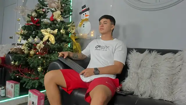 Cristopher strong online show from 12/16/24, 01:32