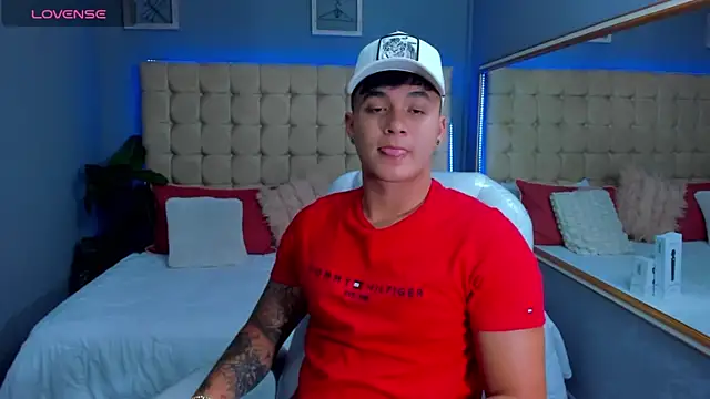 Cristopher strong online show from 09/28/25, 02:44