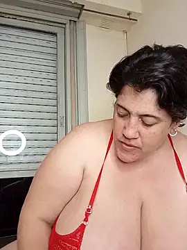 Snapshot of Sole_Love chatting on 09/14/25, 02:00 Sole Love online show from 09/14/25, 02:00