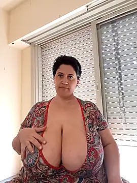 Snapshot of Sole_Love chatting on 09/14/25, 05:56 Sole Love online show from 09/14/25, 05:56