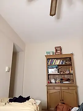 Snapshot of Sole_Love chatting on 10/19/25, 03:18 Sole Love online show from 10/19/25, 03:18