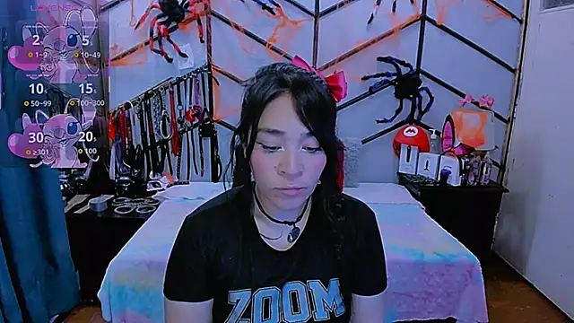 Snapshot of AlanaLuck chatting on 10/24/25, 07:43 AlanaLuck online show from 10/24/25, 07:43