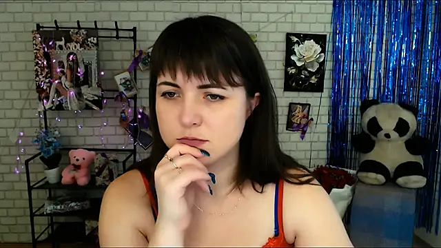 Darina M  online show from 02/02/25, 11:30
