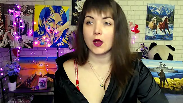 Snapshot of Darina_M_ chatting on 02/14/26, 06:43 Darina M online show from 02/14/26, 06:43