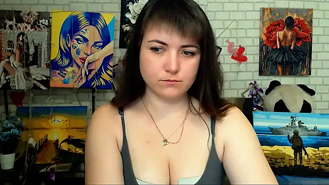Snapshot of Darina_M_ chatting on 03/18/26, 05:43 Darina M online show from 03/18/26, 05:43