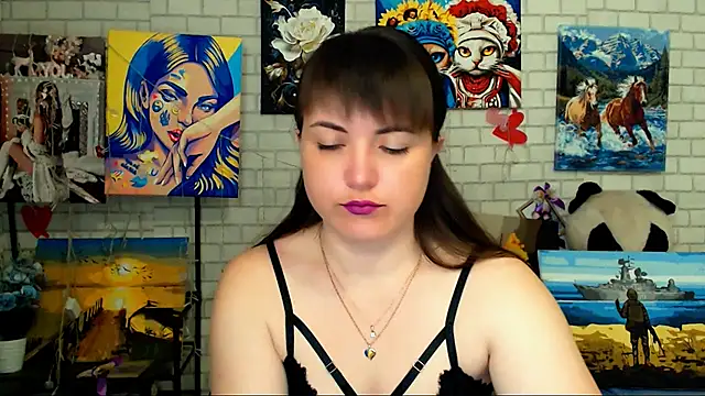 Snapshot of Darina_M_ chatting on 04/18/26, 04:27 Darina M online show from 04/18/26, 04:27