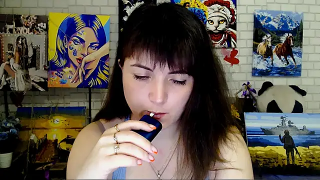 Snapshot of Darina_M_ chatting on 05/02/26, 04:39 Darina M online show from 05/02/26, 04:39