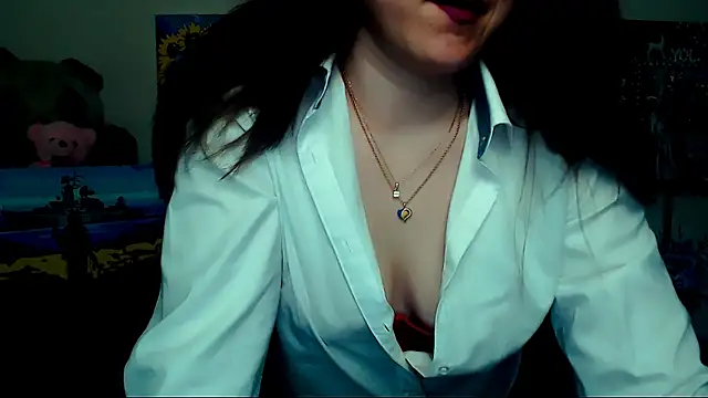 Snapshot of Darina_M_ chatting on 05/20/26, 04:40 Darina M online show from 05/20/26, 04:40