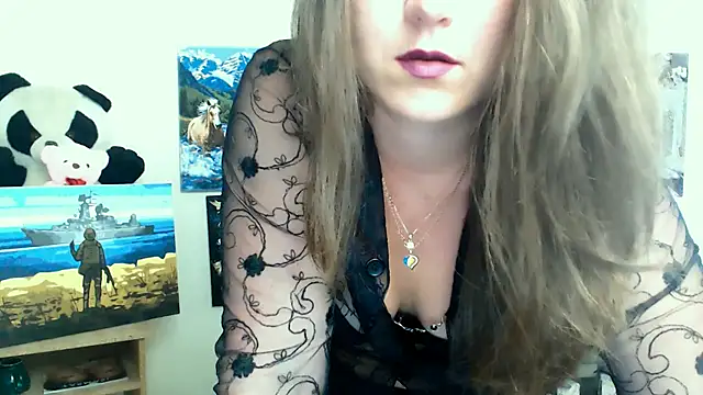 Darina M  online show from 07/28/26, 11:17