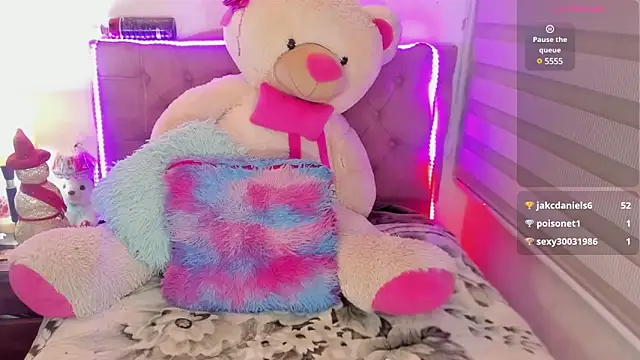  EmiRhodes online show from 12/05/24, 01:36