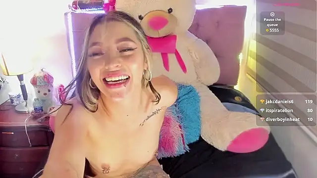  EmiRhodes online show from 03/10/25, 01:45