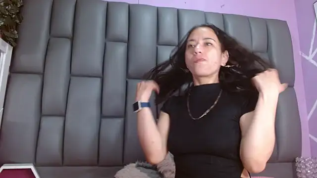 angelina ny online show from 09/19/25, 01:34