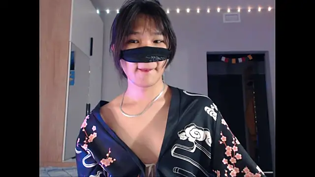 Snapshot of yukitori_2 chatting on 01/19/25, 12:28 yukitori 2 online show from 01/19/25, 12:28