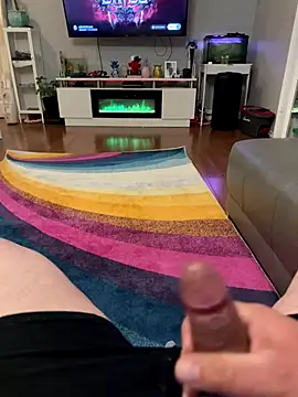 Snapshot of Lucrecio19 chatting on 12/18/25, 09:37 Lucrecio19 online show from 12/18/25, 09:37