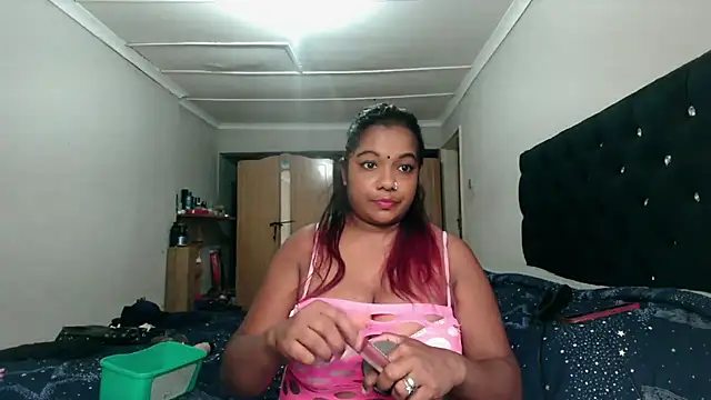 Snapshot of Indianmayaxoxo chatting on 12/19/24, 02:46 Indianmayaxoxo online show from 12/19/24, 02:46
