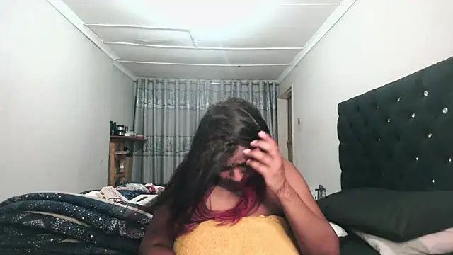 Snapshot of Indianmayaxoxo chatting on 01/03/25, 11:33 Indianmayaxoxo online show from 01/03/25, 11:33