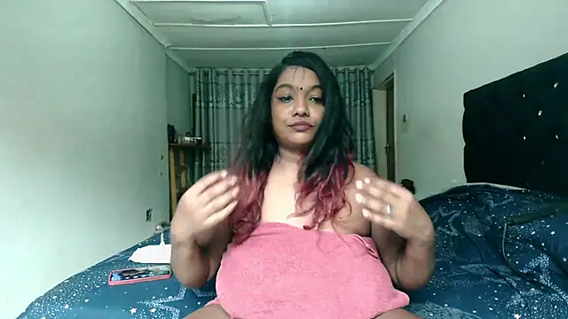 Snapshot of Indianmayaxoxo chatting on 03/04/25, 03:15 Indianmayaxoxo online show from 03/04/25, 03:15