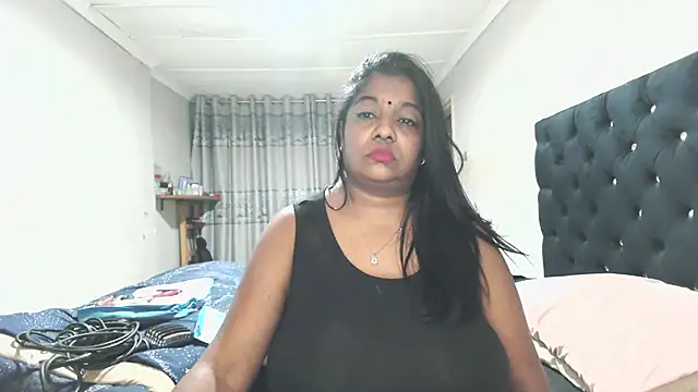 Indianmayaxoxo online show from 05/08/26, 09:42