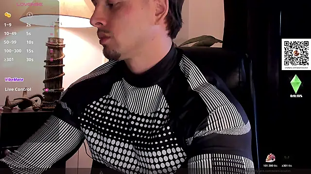 Snapshot of ADAM_BOUTON_ chatting on 11/14/25, 08:18 ADAM BOUTON online show from 11/14/25, 08:18