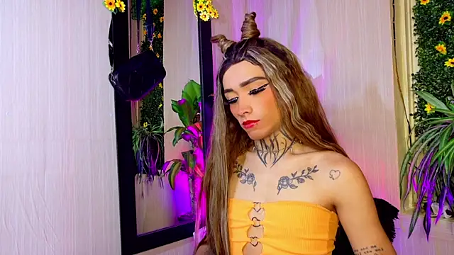 Micaela Rangel online show from 10/09/25, 02:09