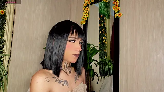 Micaela Rangel online show from 10/25/25, 01:57