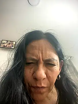 Freya Artemisa online show from 11/20/25, 06:51