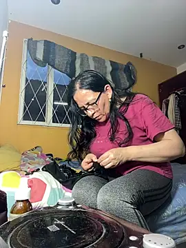 Freya Artemisa online show from 04/24/26, 11:07
