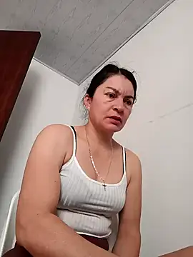 renata hot1 online show from 12/26/24, 01:32
