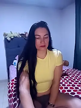 renata hot1 online show from 09/18/25, 11:18