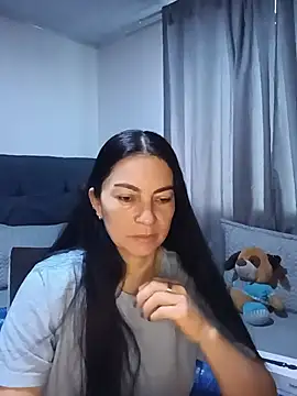 renata hot1 online show from 06/09/26, 10:10