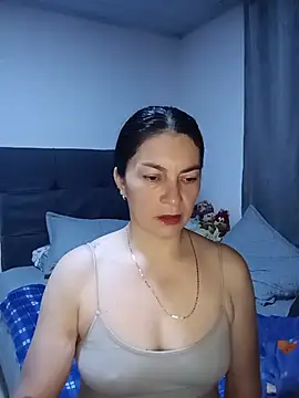 renata hot1 online show from 06/23/26, 02:42